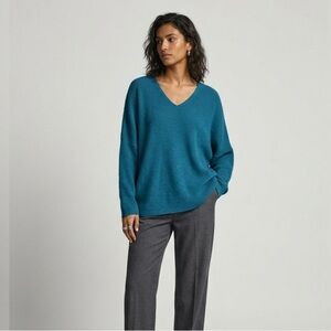 Massimo Dutti Oversized V-Neck Ribbed Sweater | Size Medium